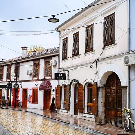 Mon Ami Boutique Hotel Shkodër Esterno foto