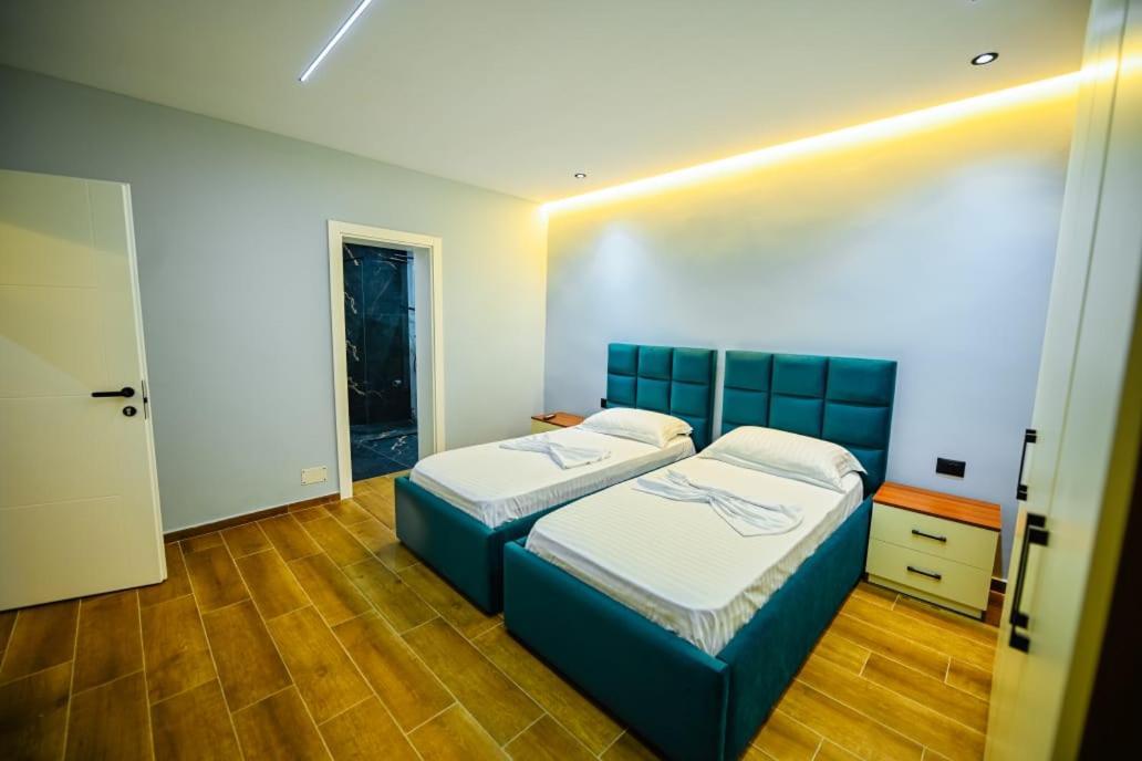 Mon Ami Boutique Hotel Shkodër Esterno foto
