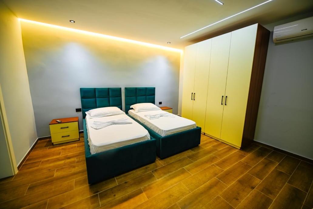 Mon Ami Boutique Hotel Shkodër Esterno foto