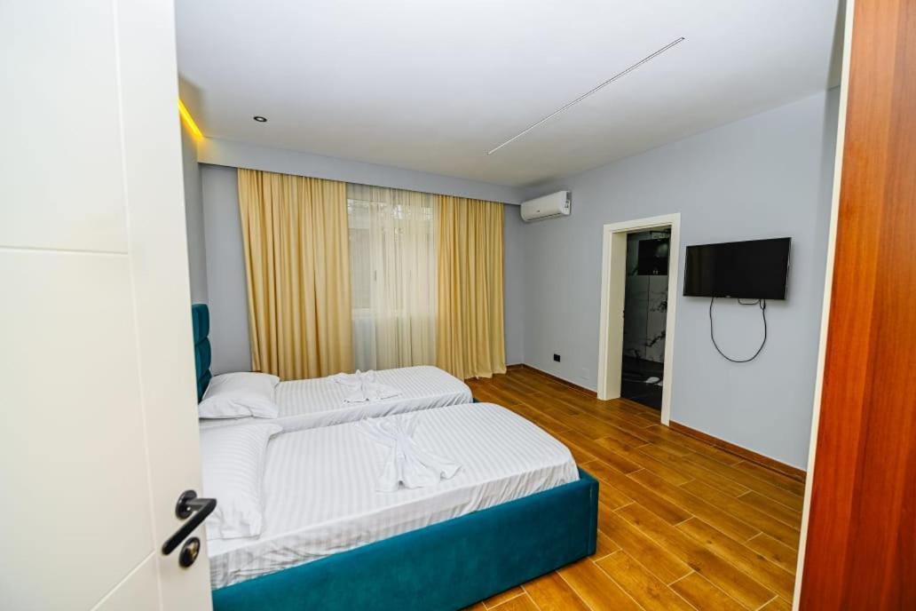 Mon Ami Boutique Hotel Shkodër Esterno foto