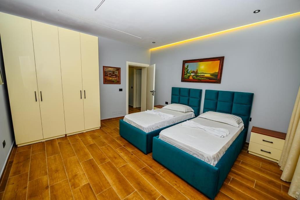 Mon Ami Boutique Hotel Shkodër Esterno foto