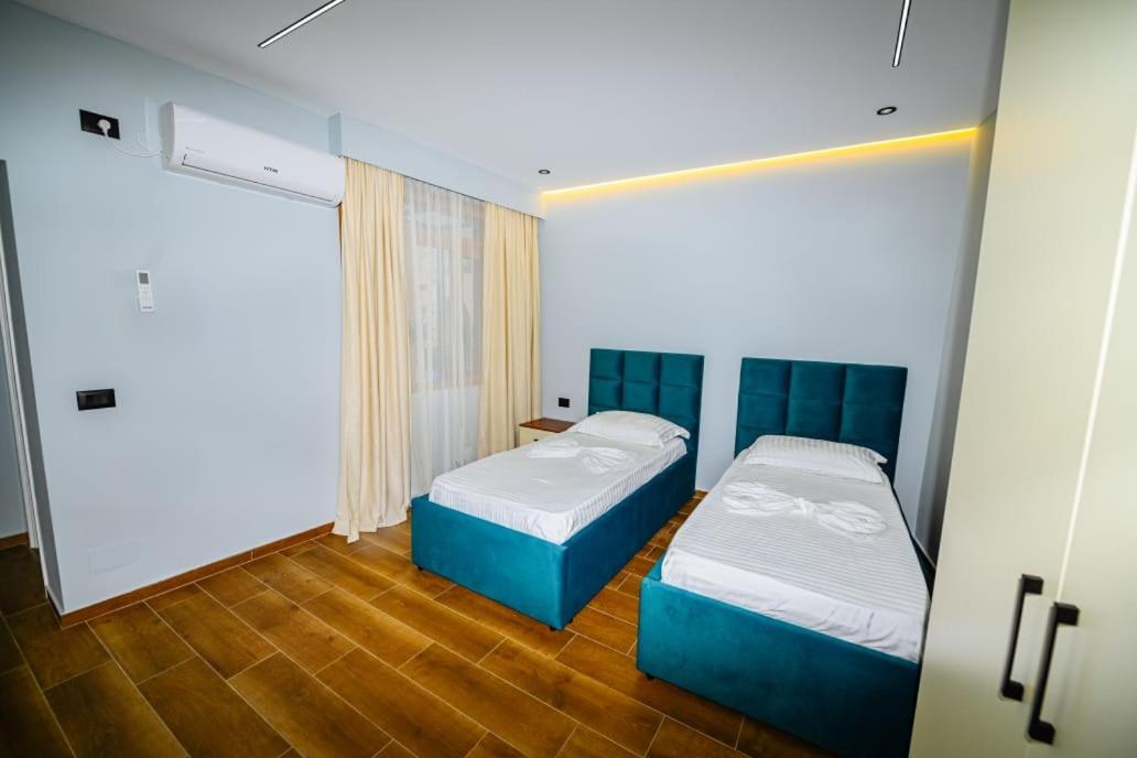 Mon Ami Boutique Hotel Shkodër Esterno foto